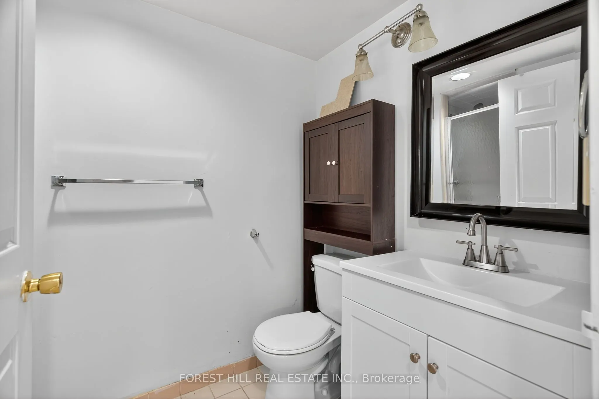285 Enfield Place N, #210