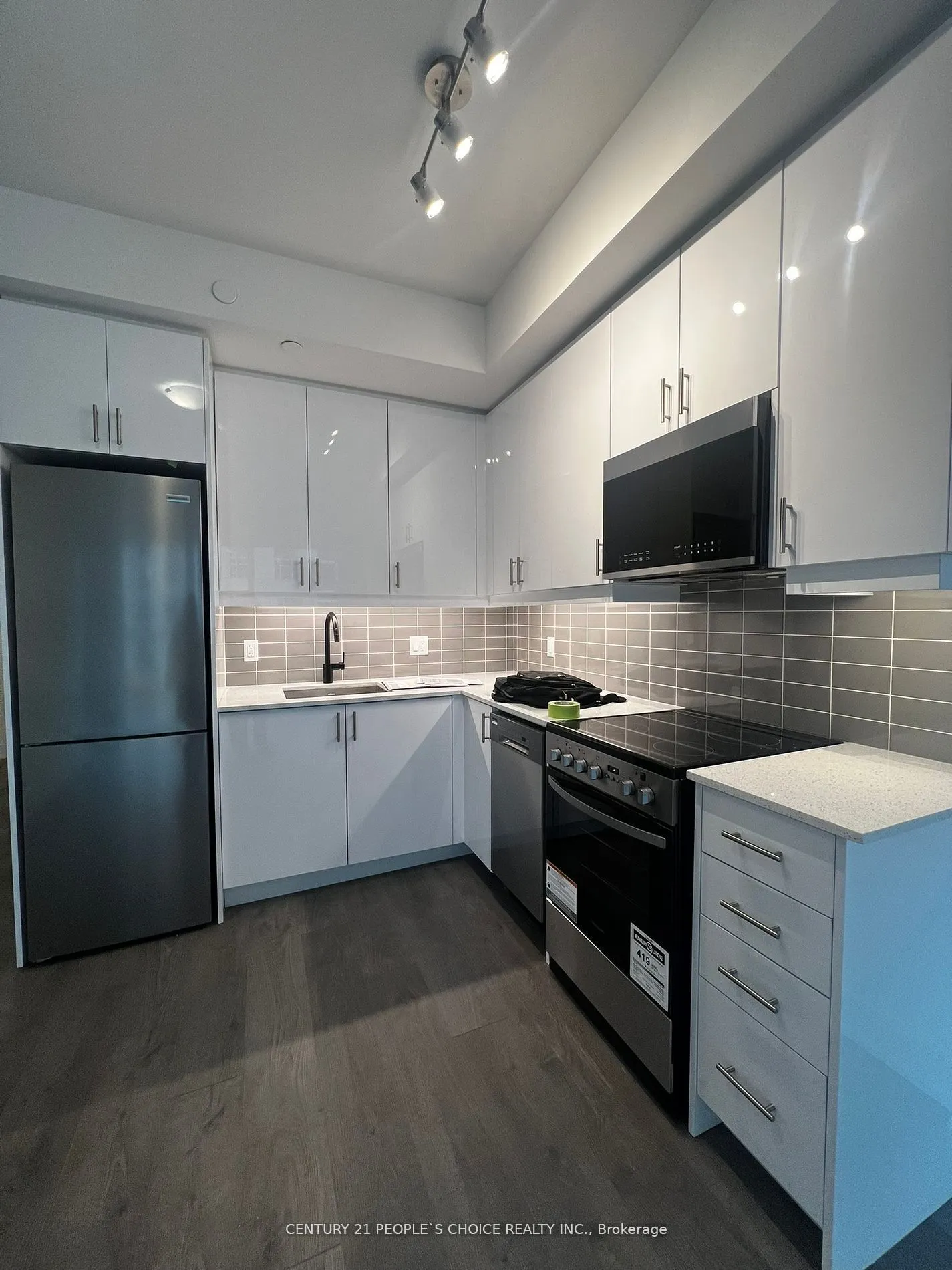 2333 Khalsa Gate, #218