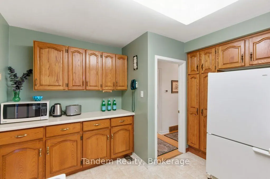 388 Highside Drive N