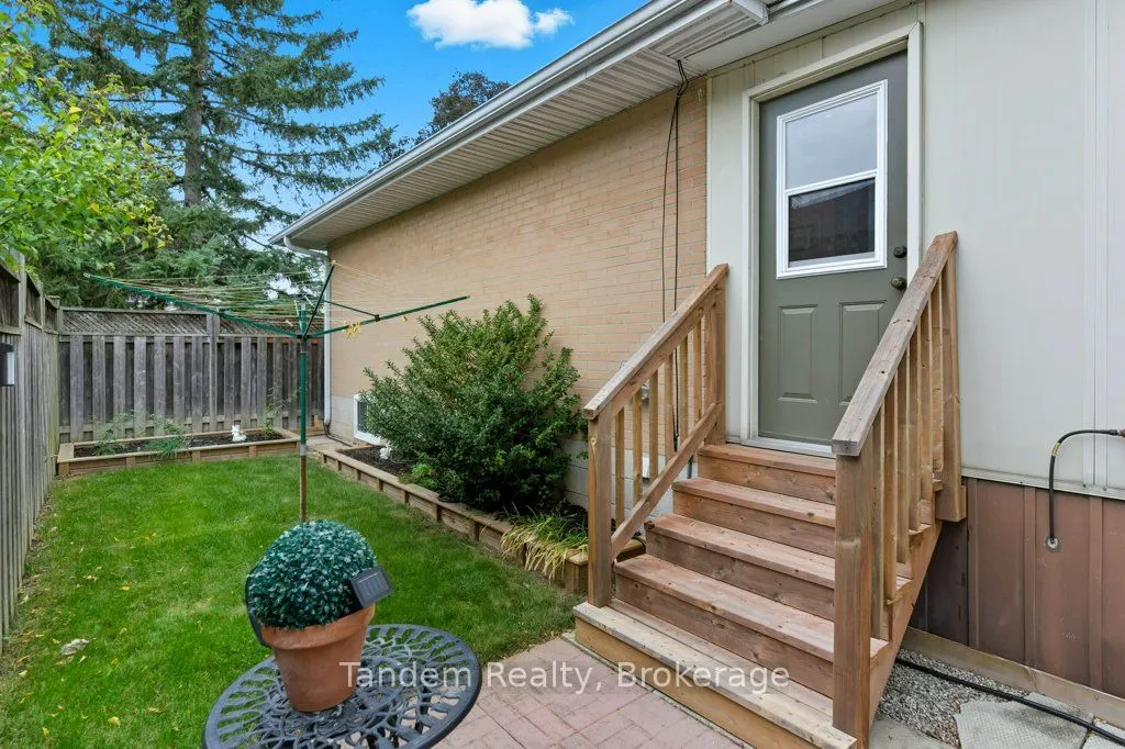 388 Highside Drive N