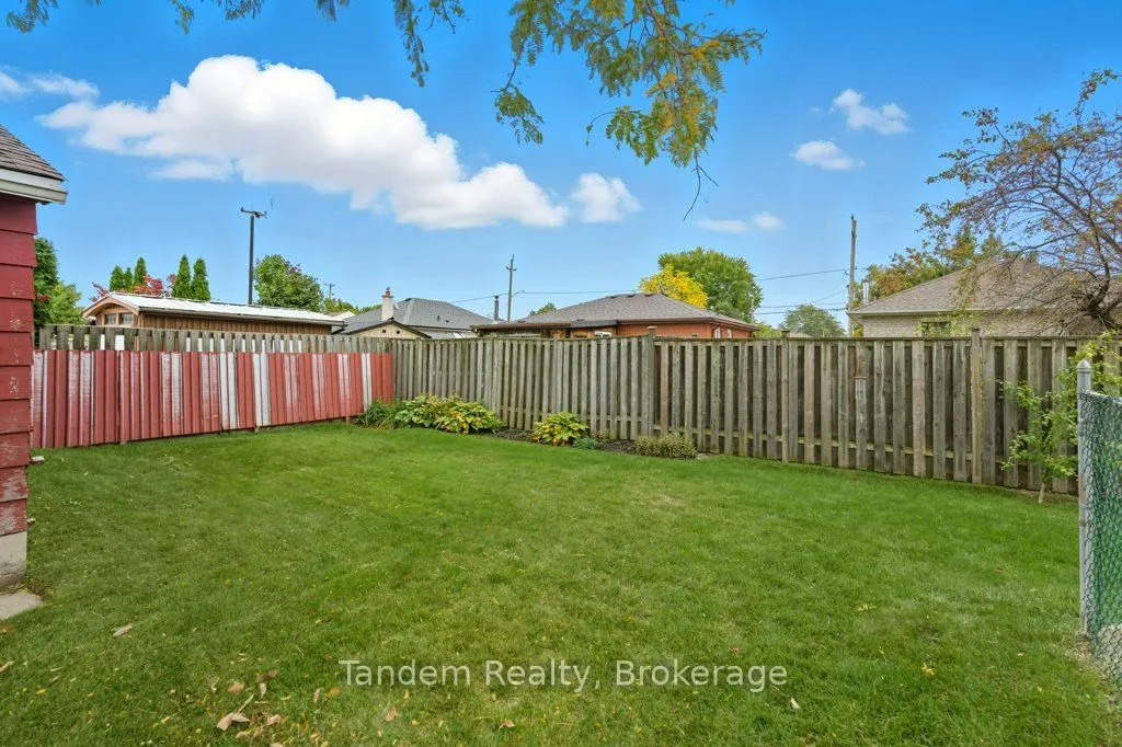 388 Highside Drive N