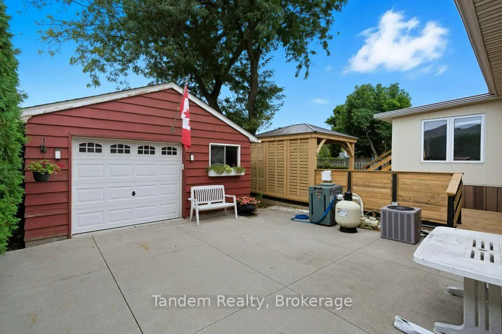 388 Highside Drive N