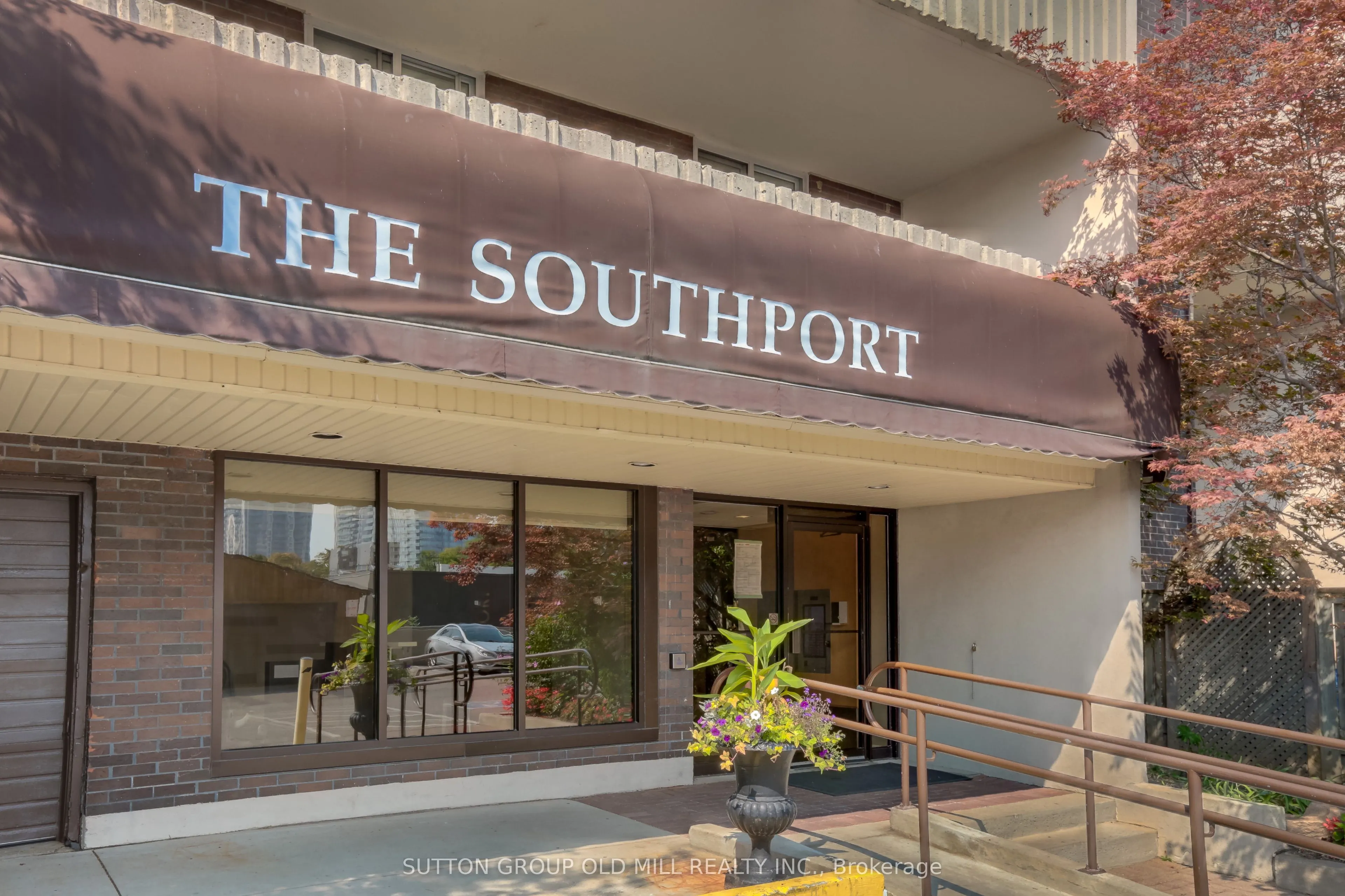 60 Southport Street, #916