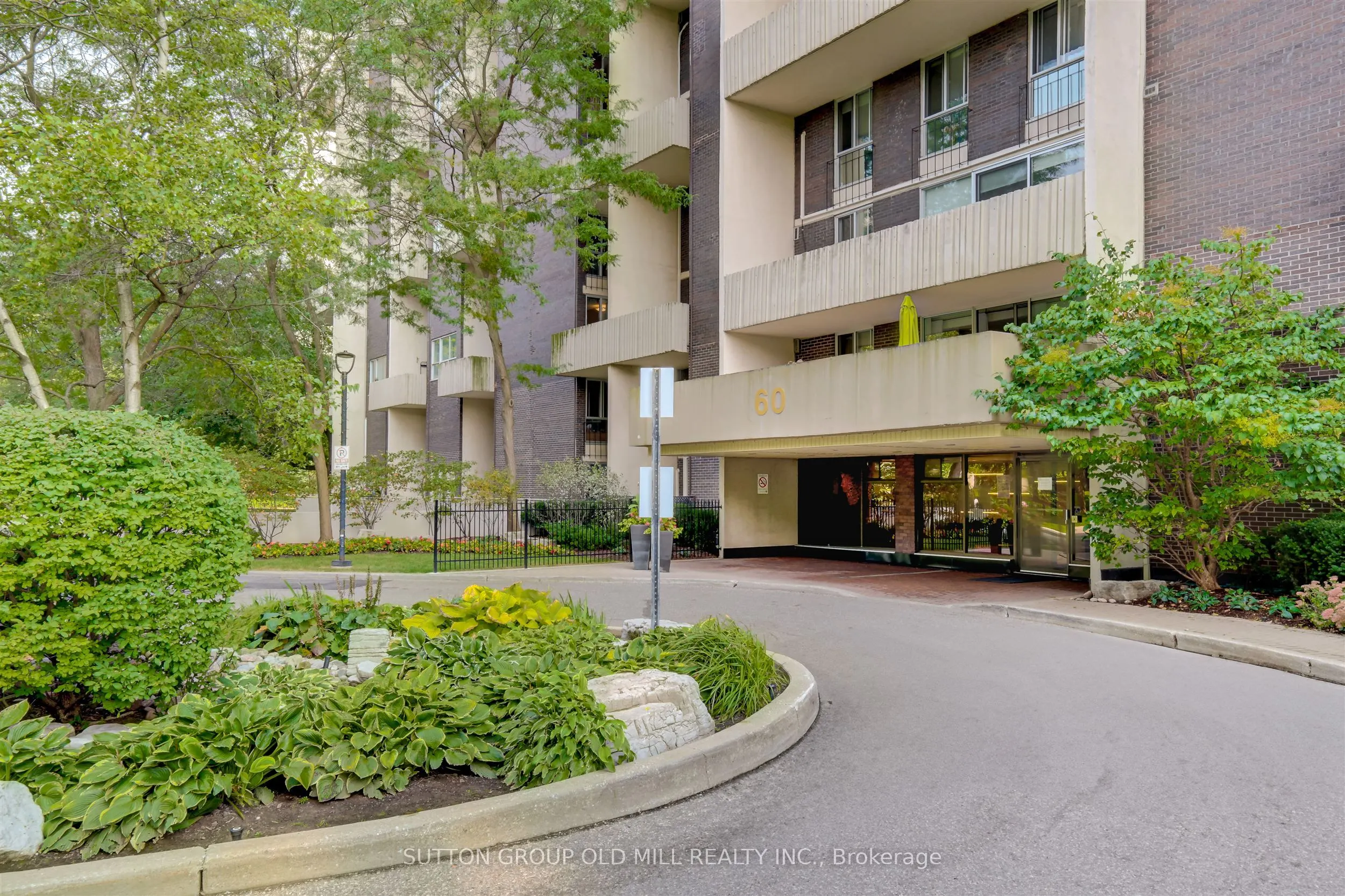 60 Southport Street, #916
