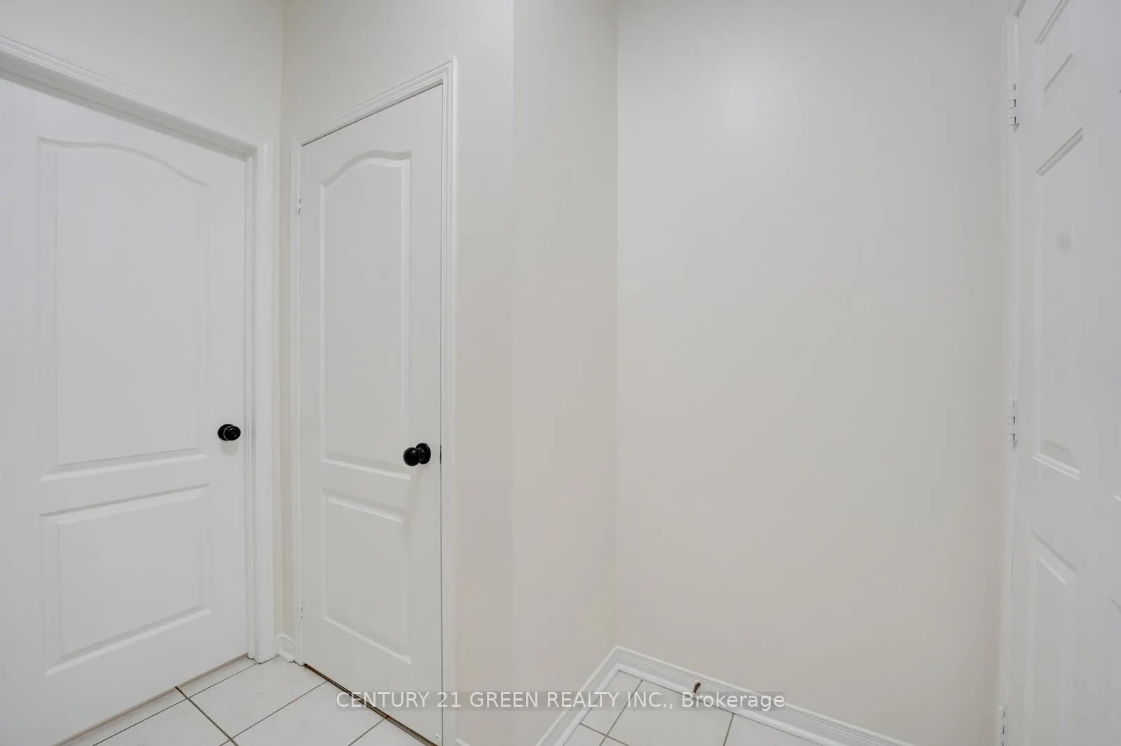 62 Saintsbury Crescent