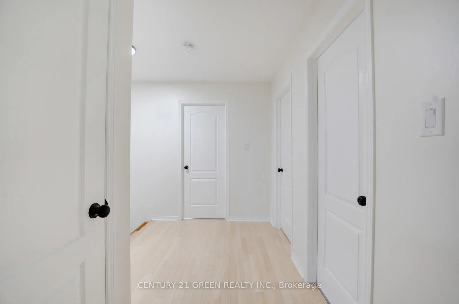 62 Saintsbury Crescent