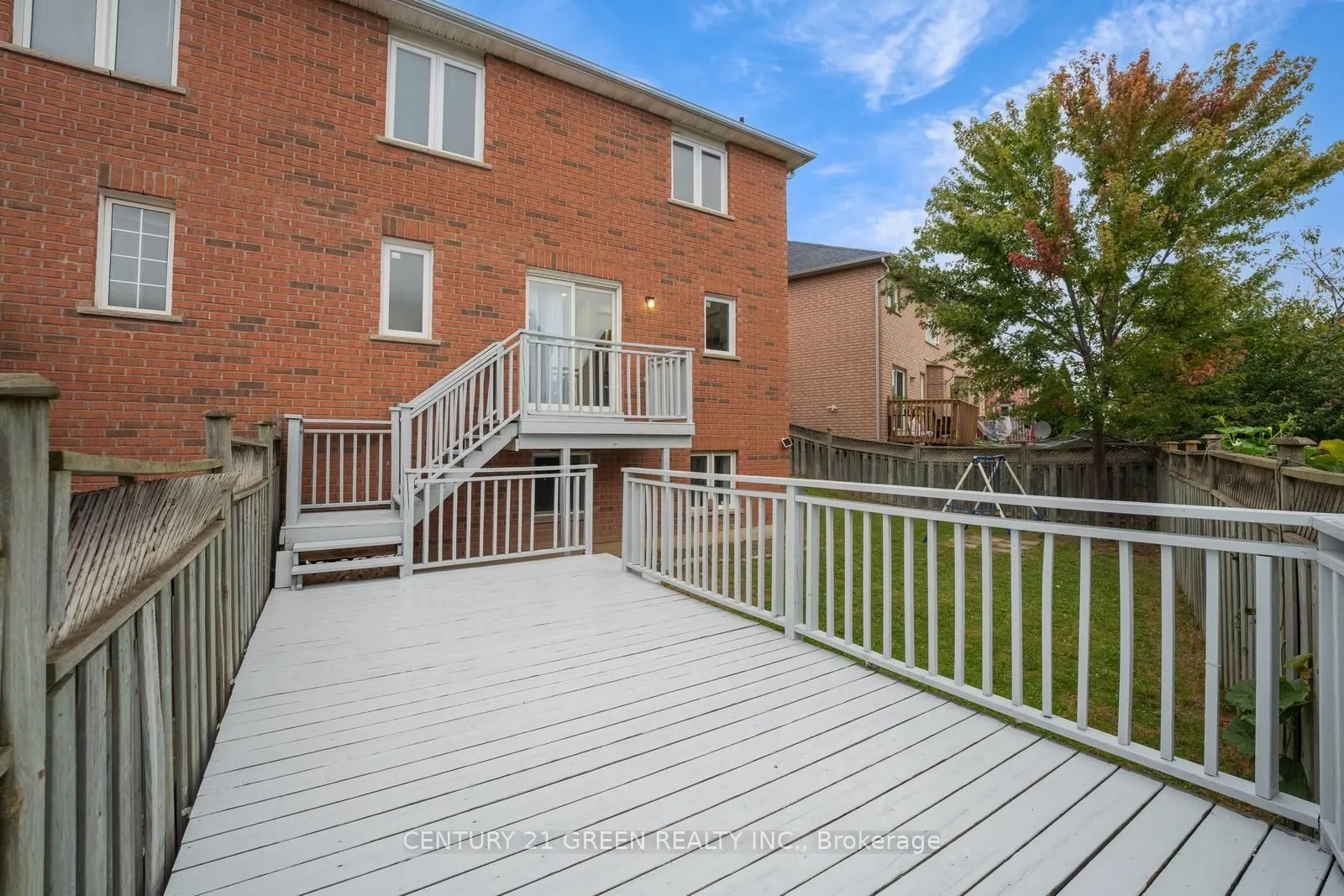 62 Saintsbury Crescent