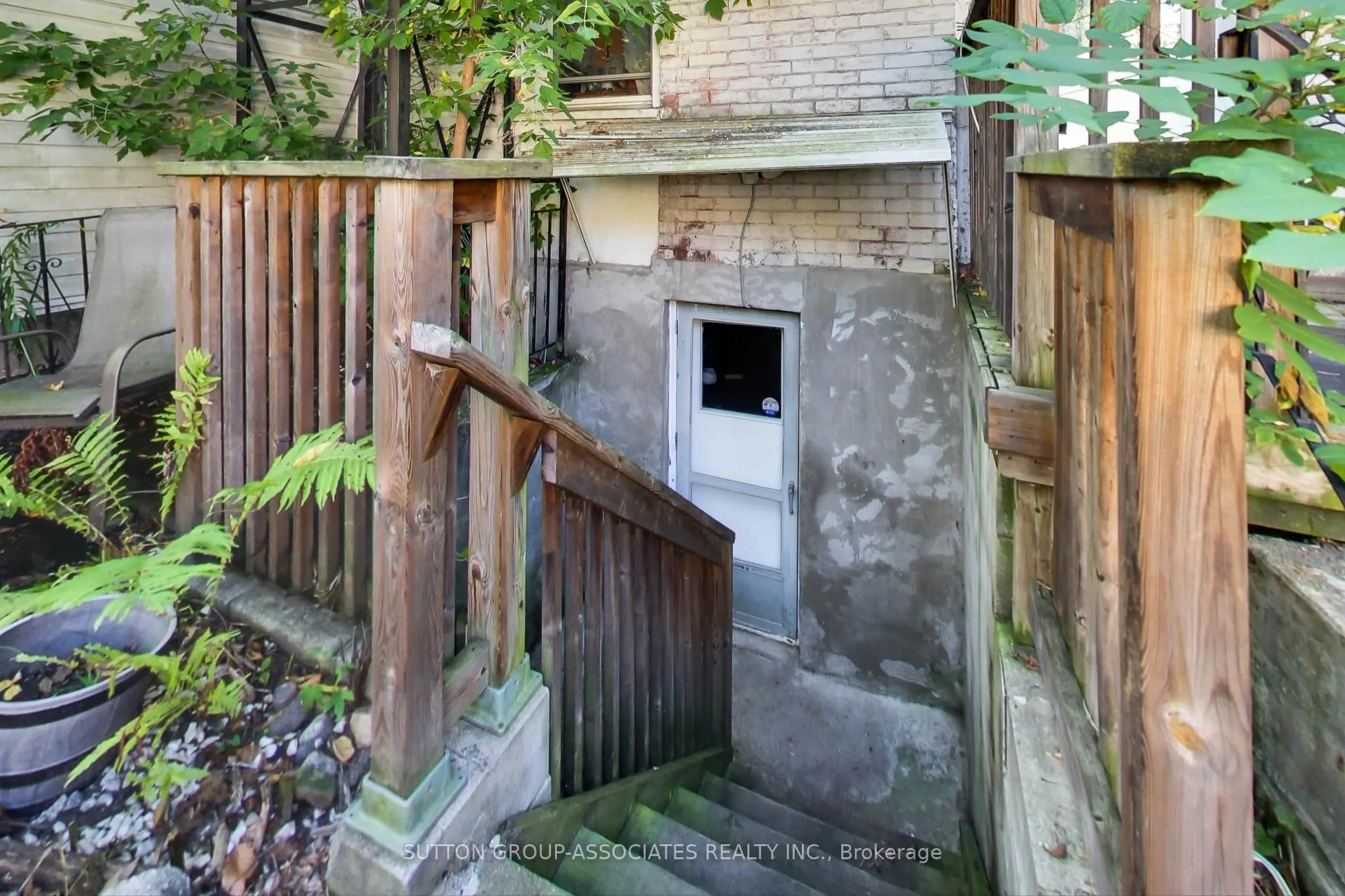 203 Fairview Avenue
