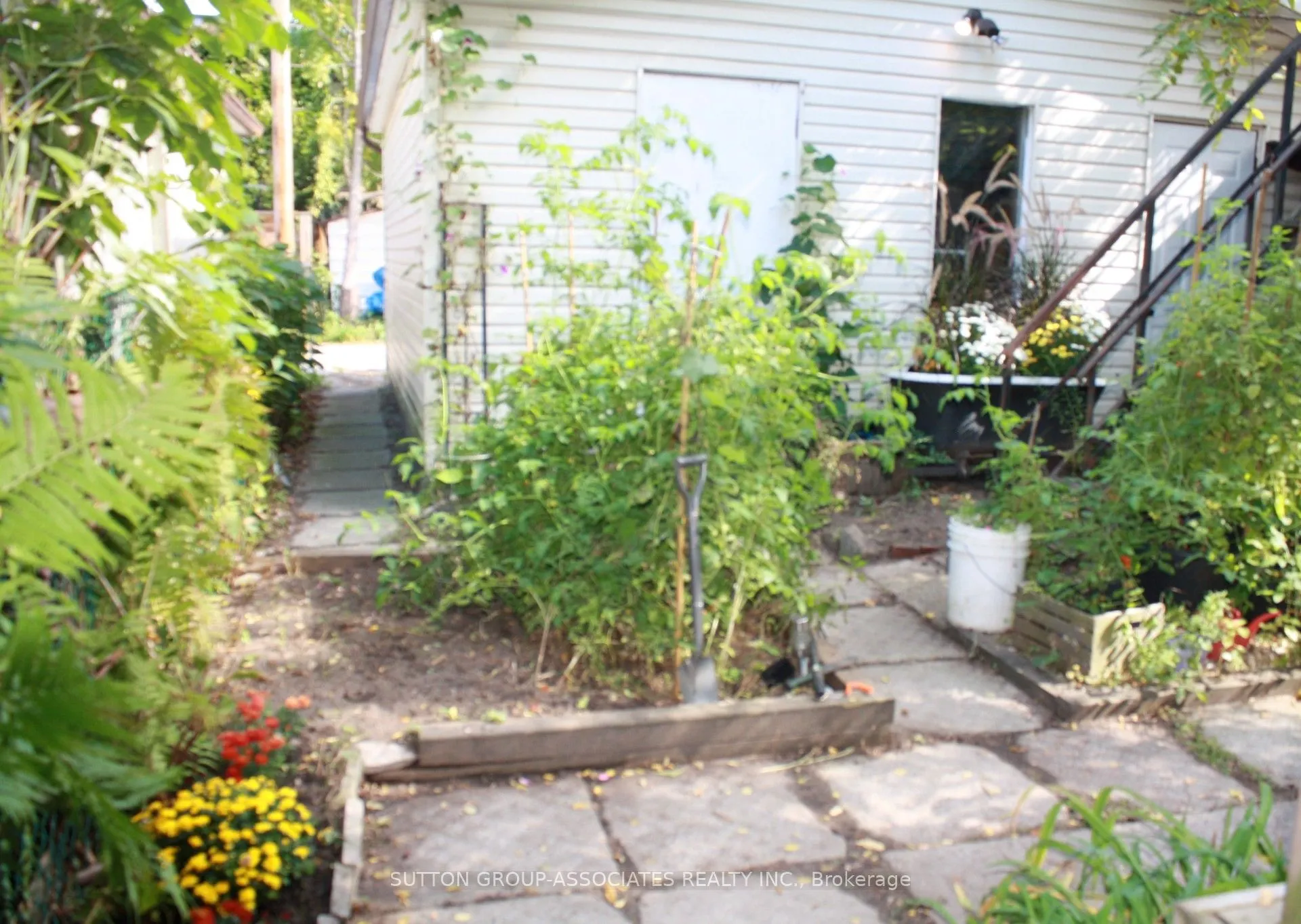 203 Fairview Avenue