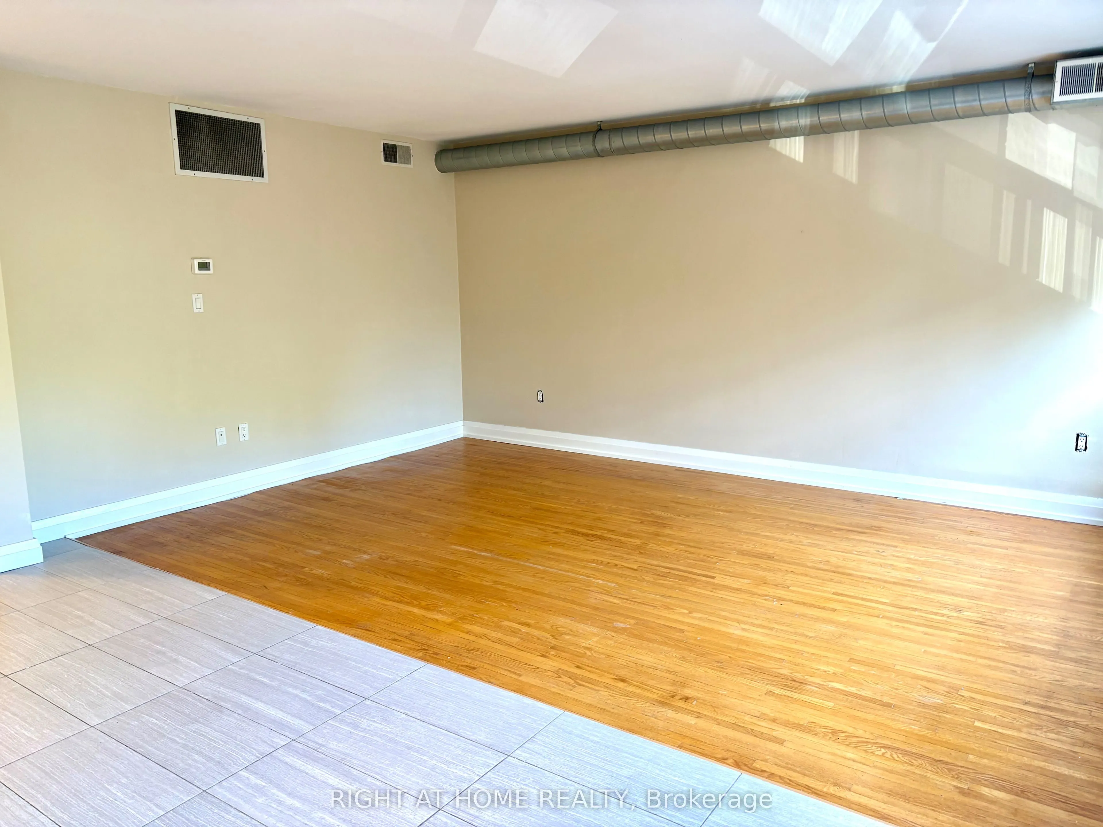 1207 Hurontario Street, #B