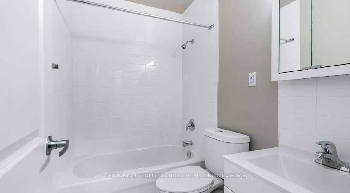20 Paisley Boulevard W, #512