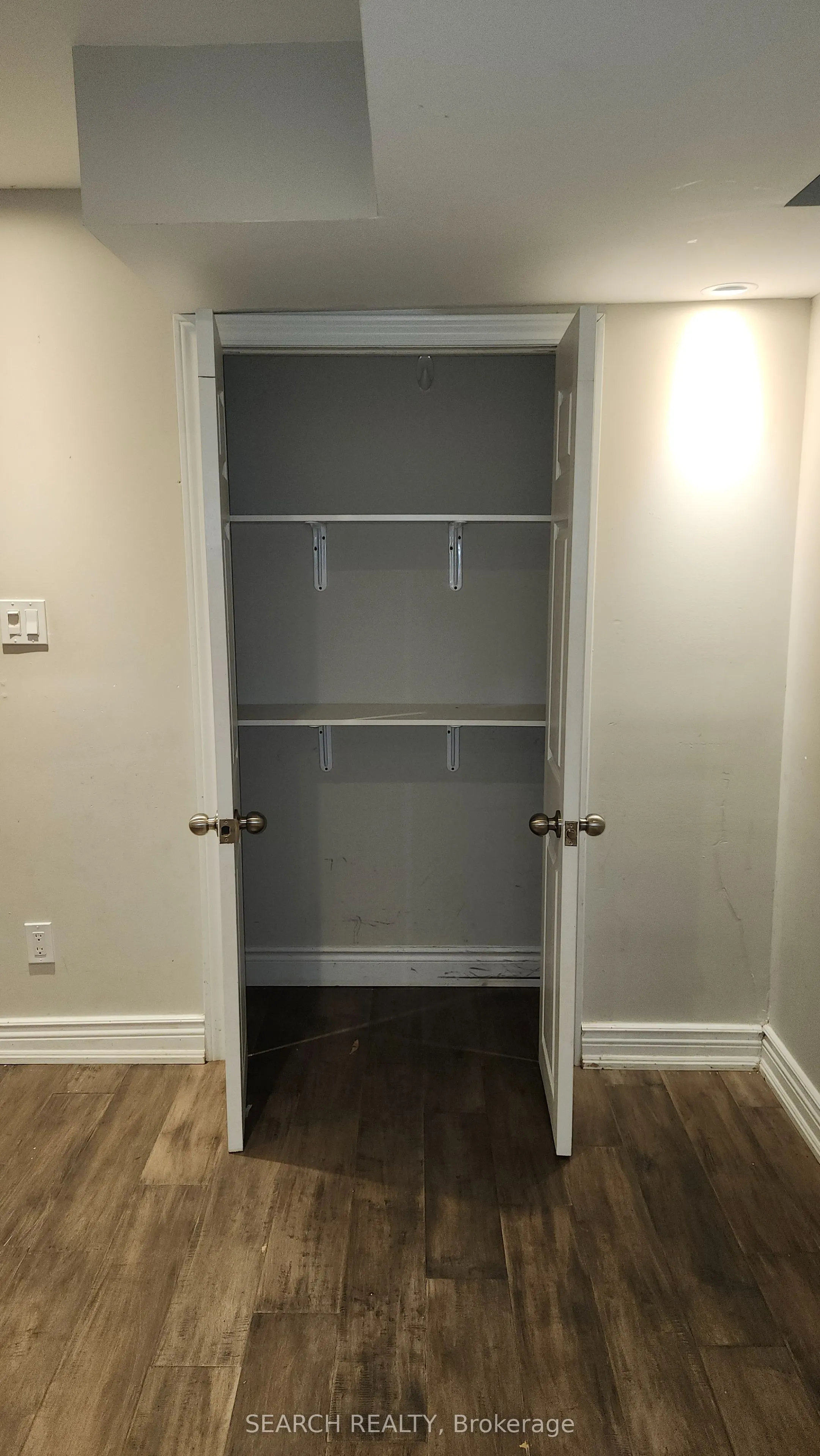 3492 Fountain Park Avenue W, #Basement