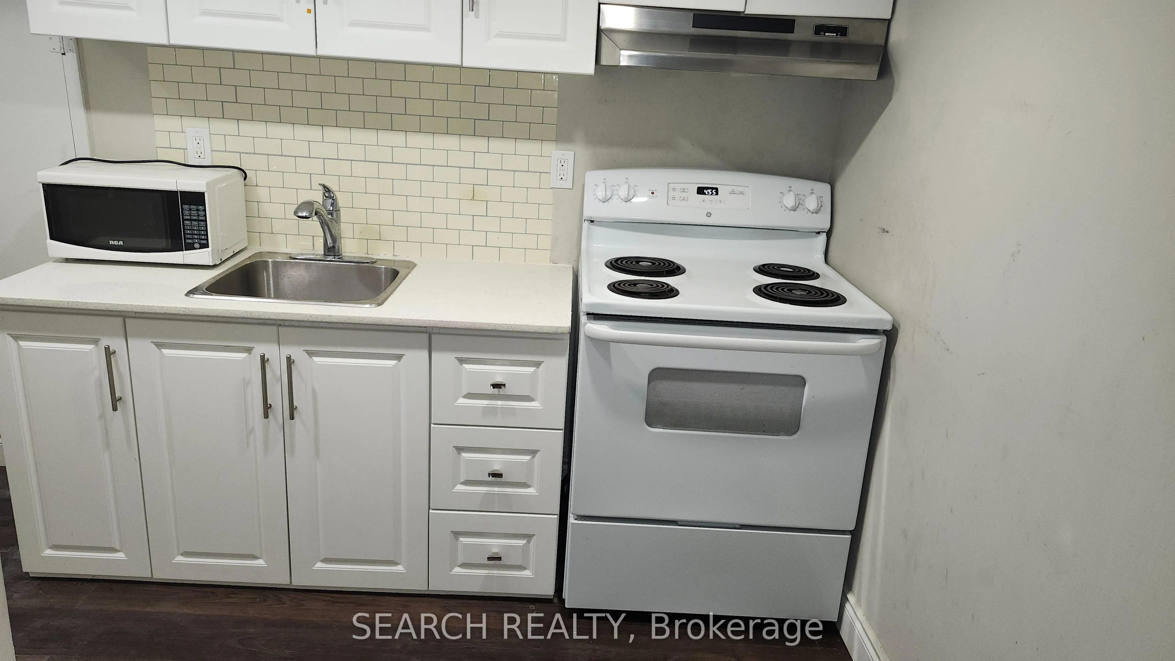 3492 Fountain Park Avenue W, #Basement