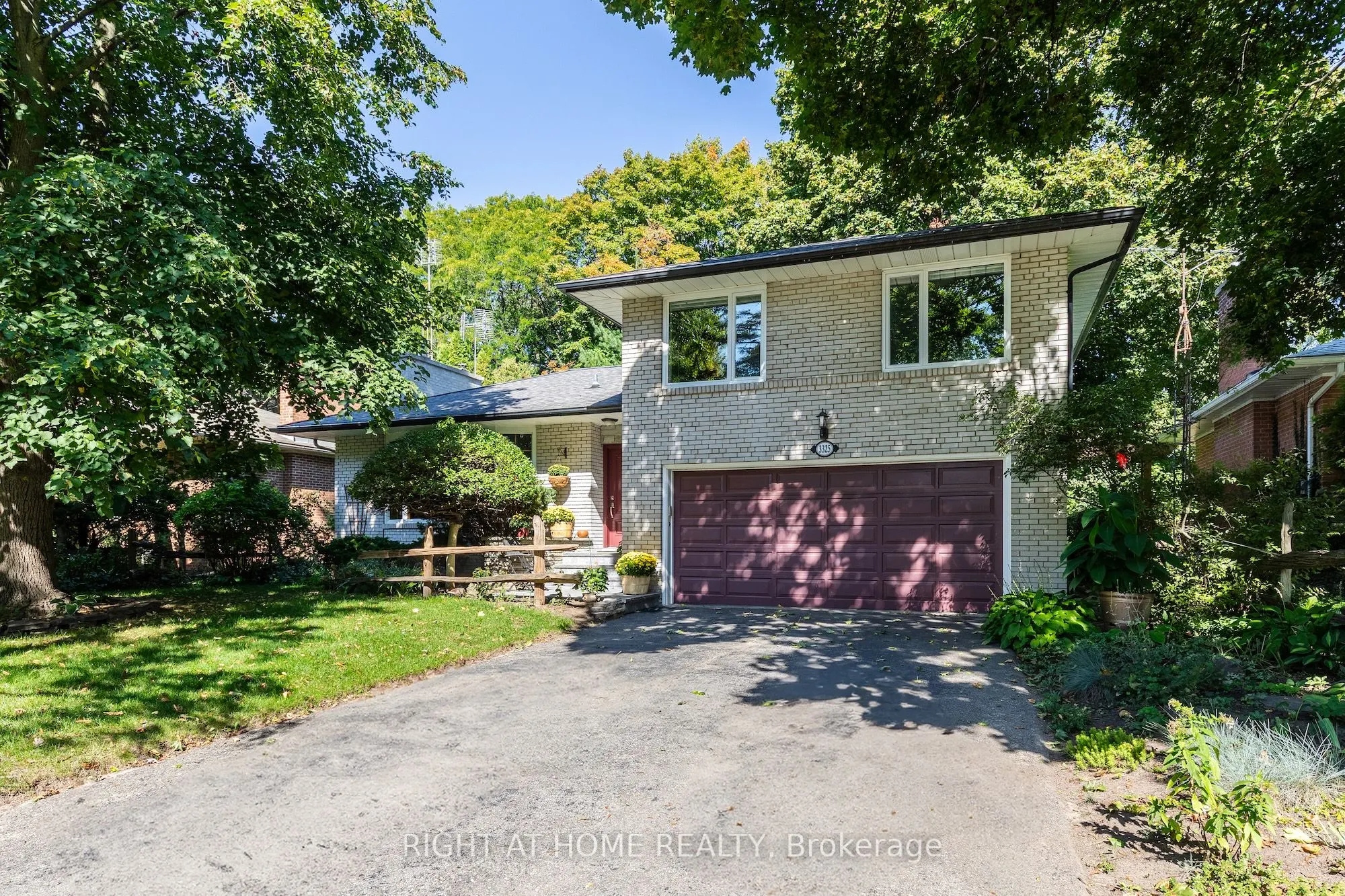 3325 Enniskillen Circle