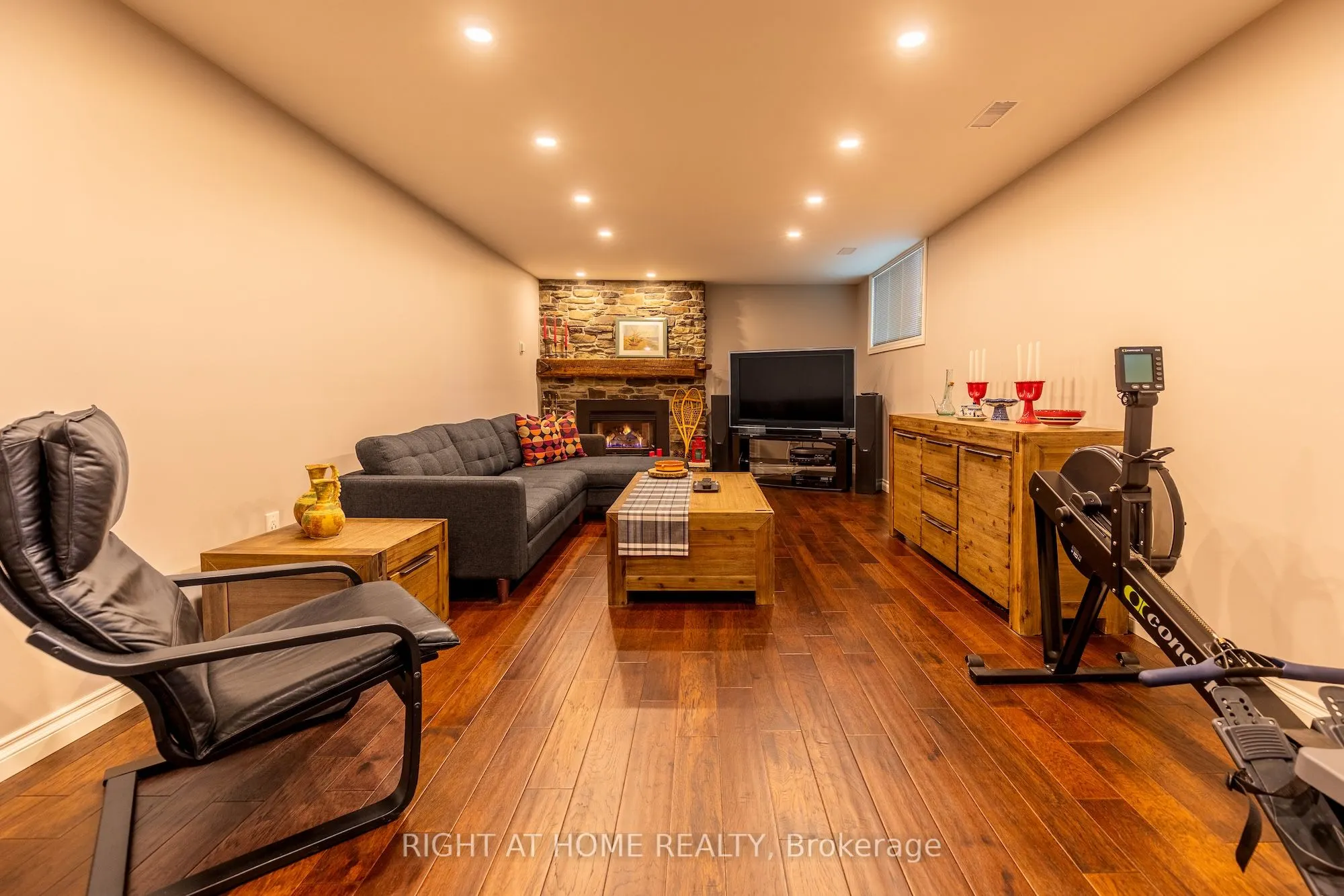 3325 Enniskillen Circle