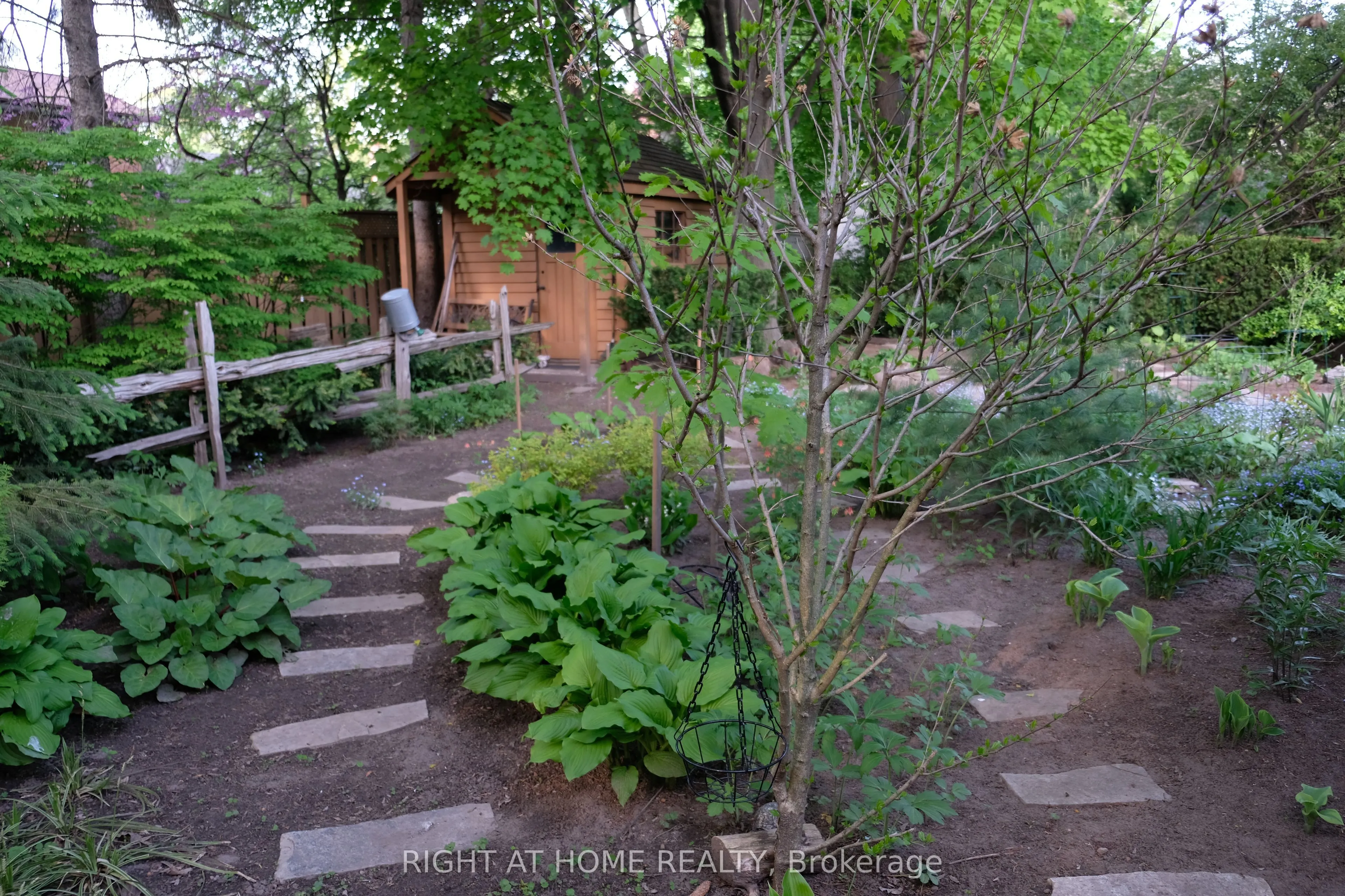 3325 Enniskillen Circle