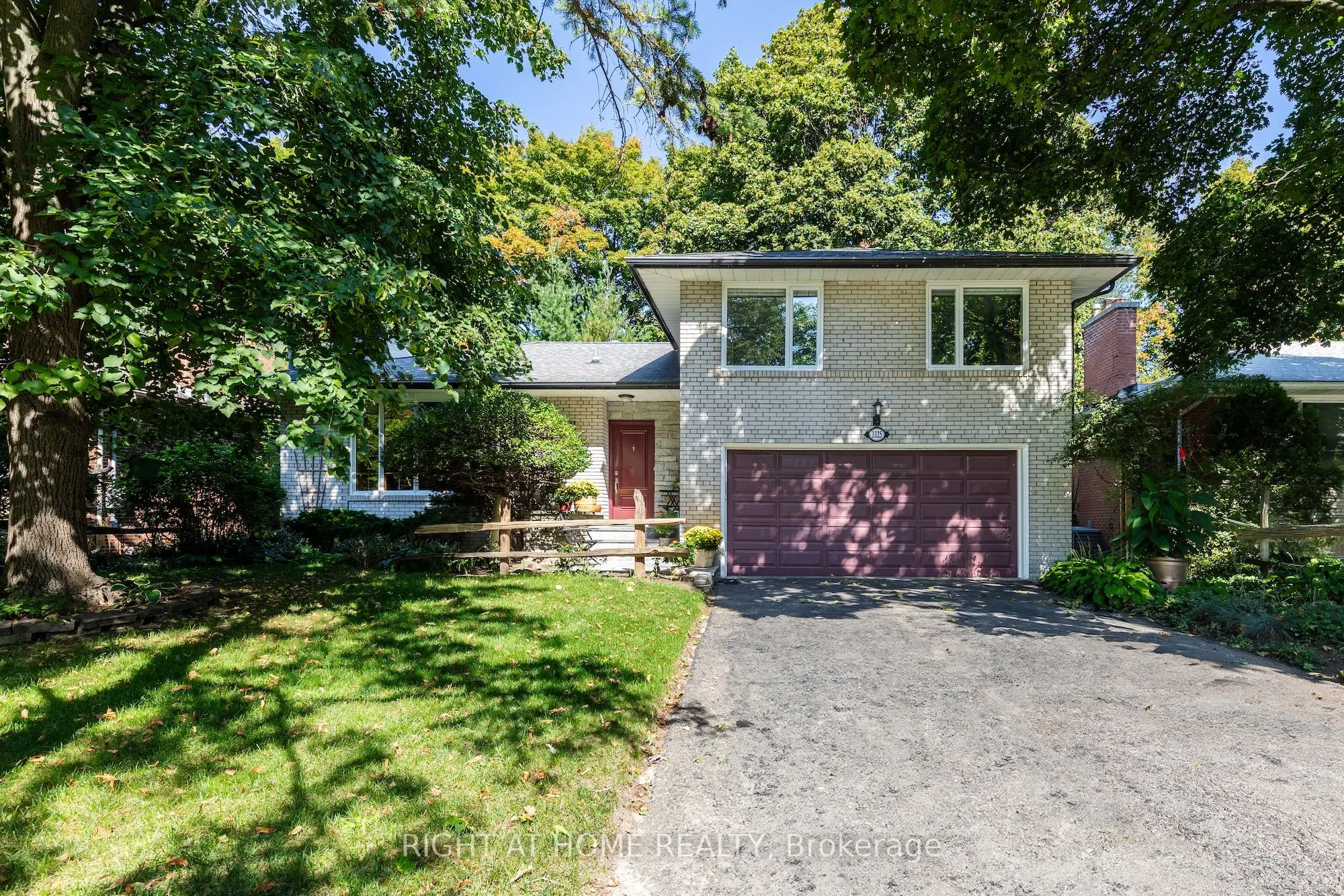 3325 Enniskillen Circle