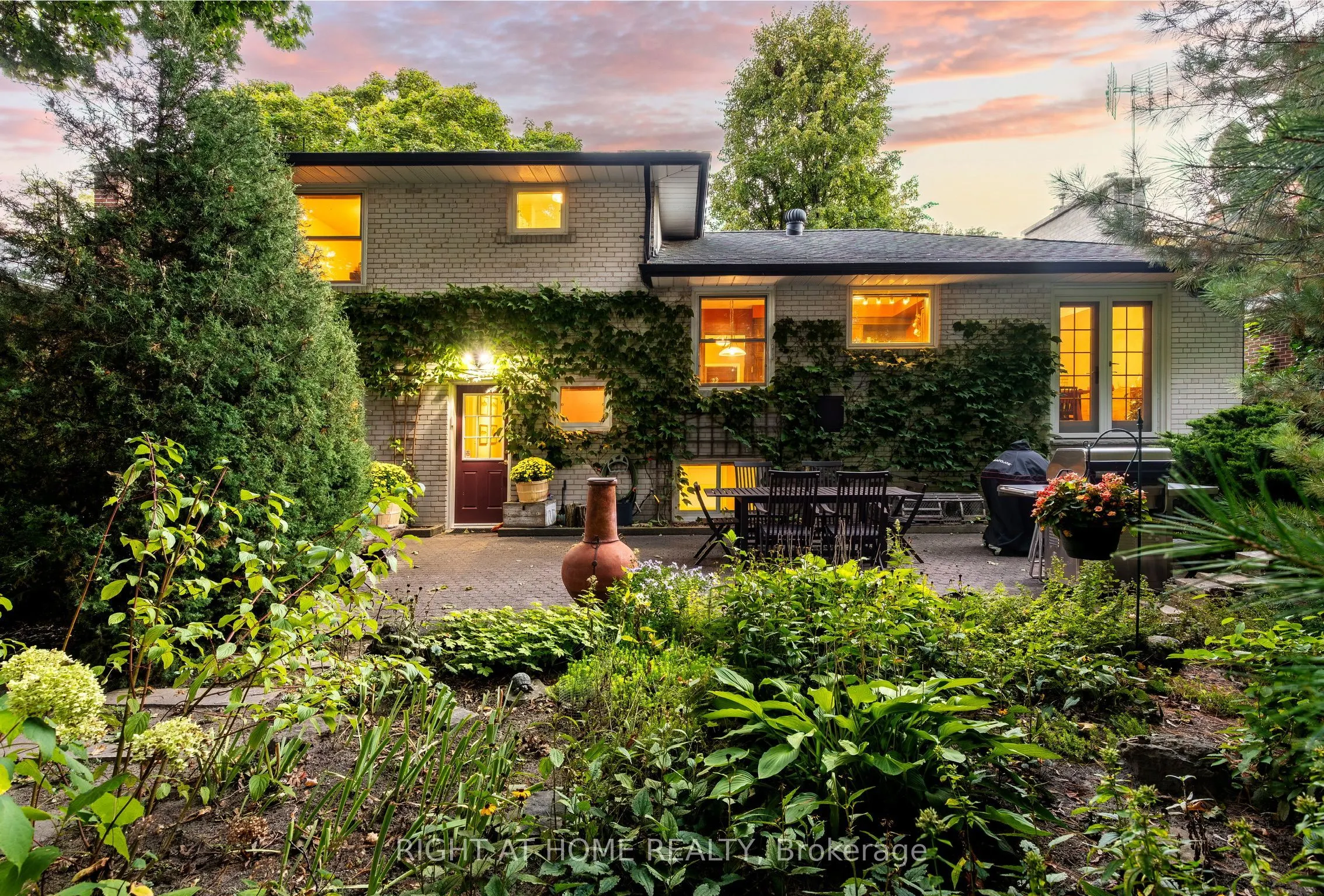 3325 Enniskillen Circle
