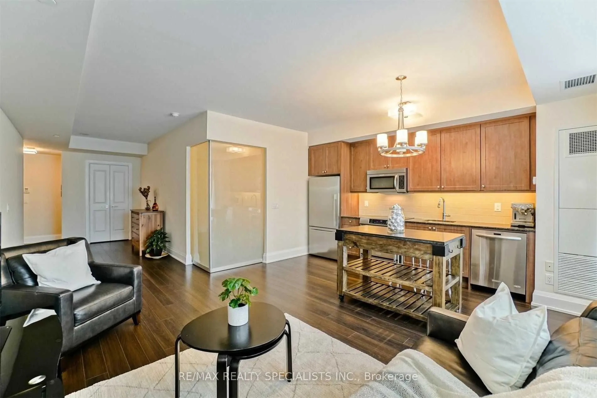 1 Old Mill Drive, #106