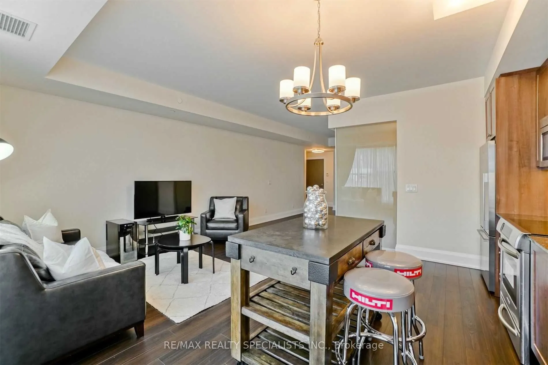 1 Old Mill Drive, #106