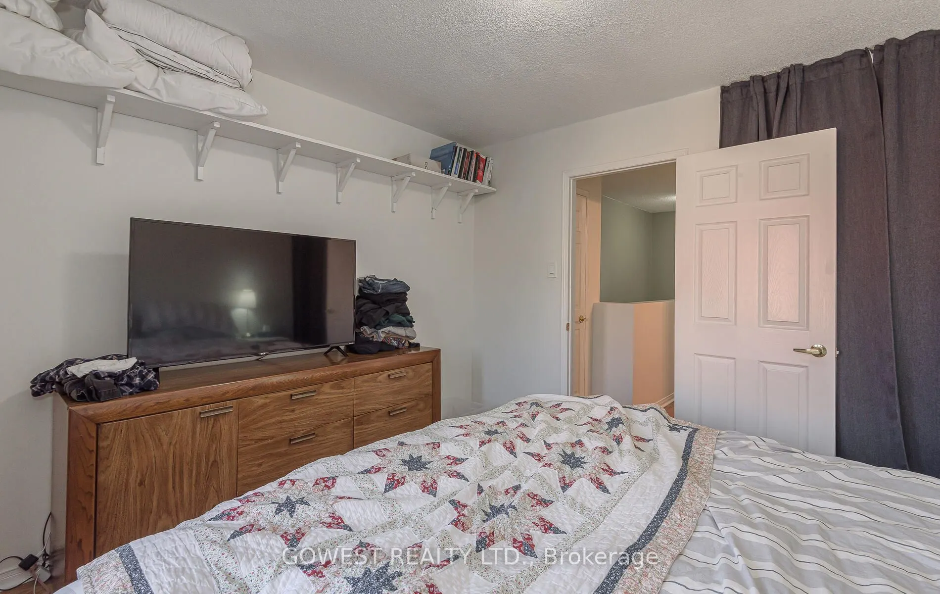 1538 Dupont Street, #B