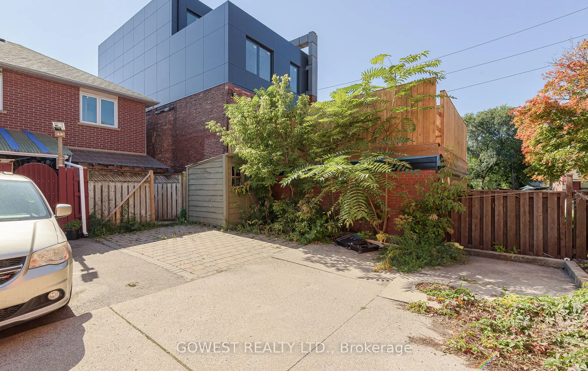 1538 Dupont Street, #B