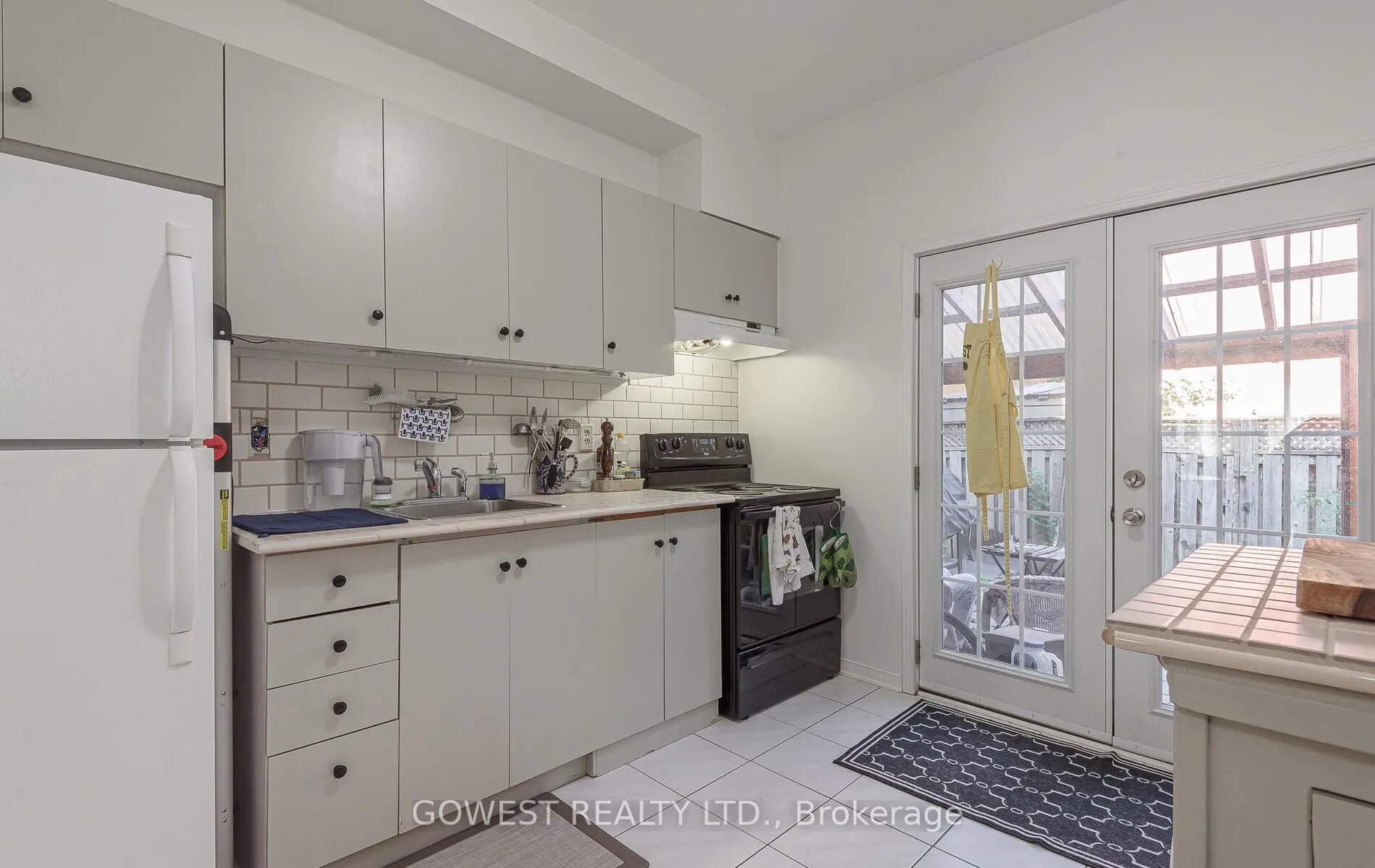 1538 Dupont Street, #B