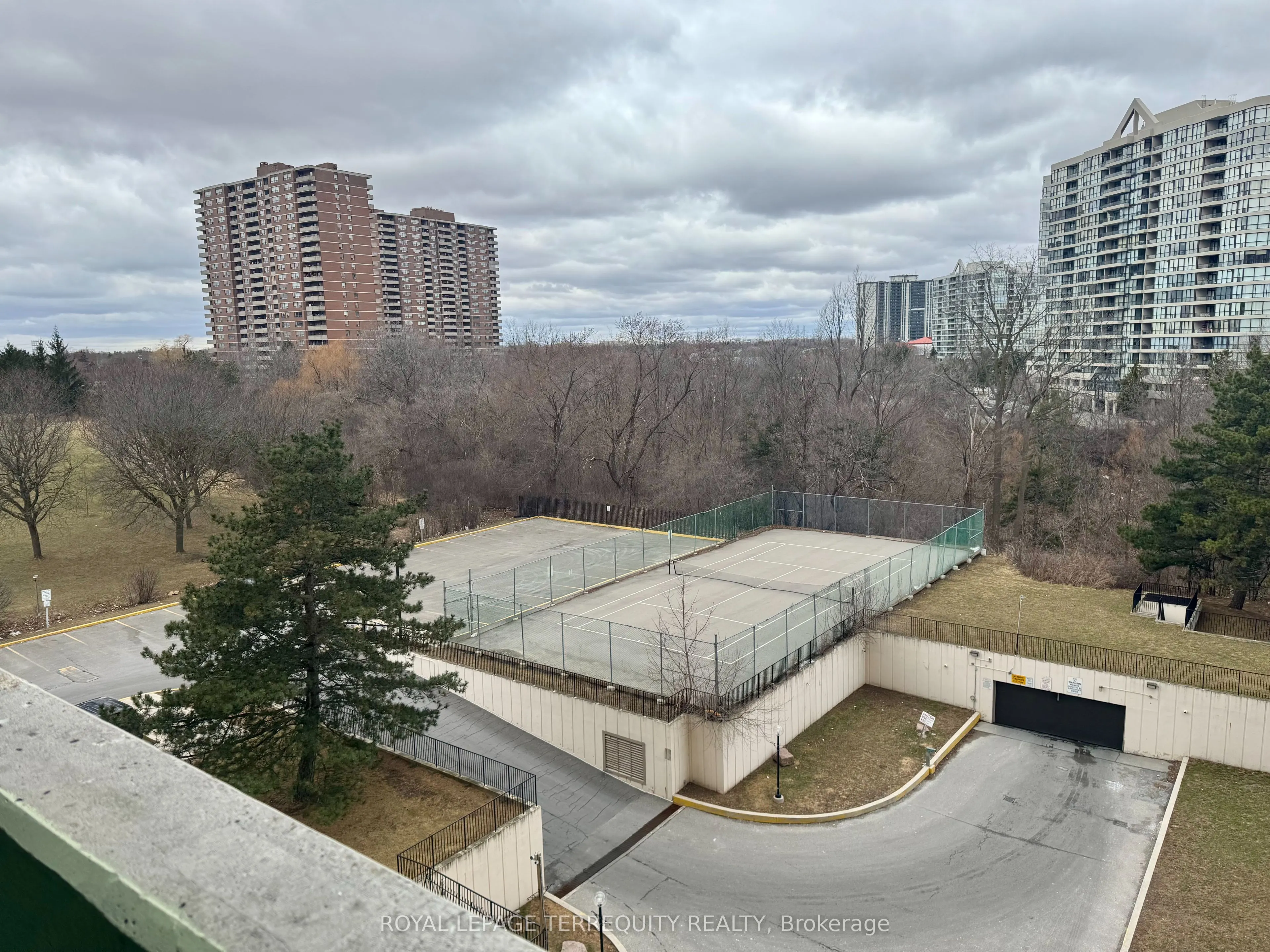 40 Panorama Court, #605