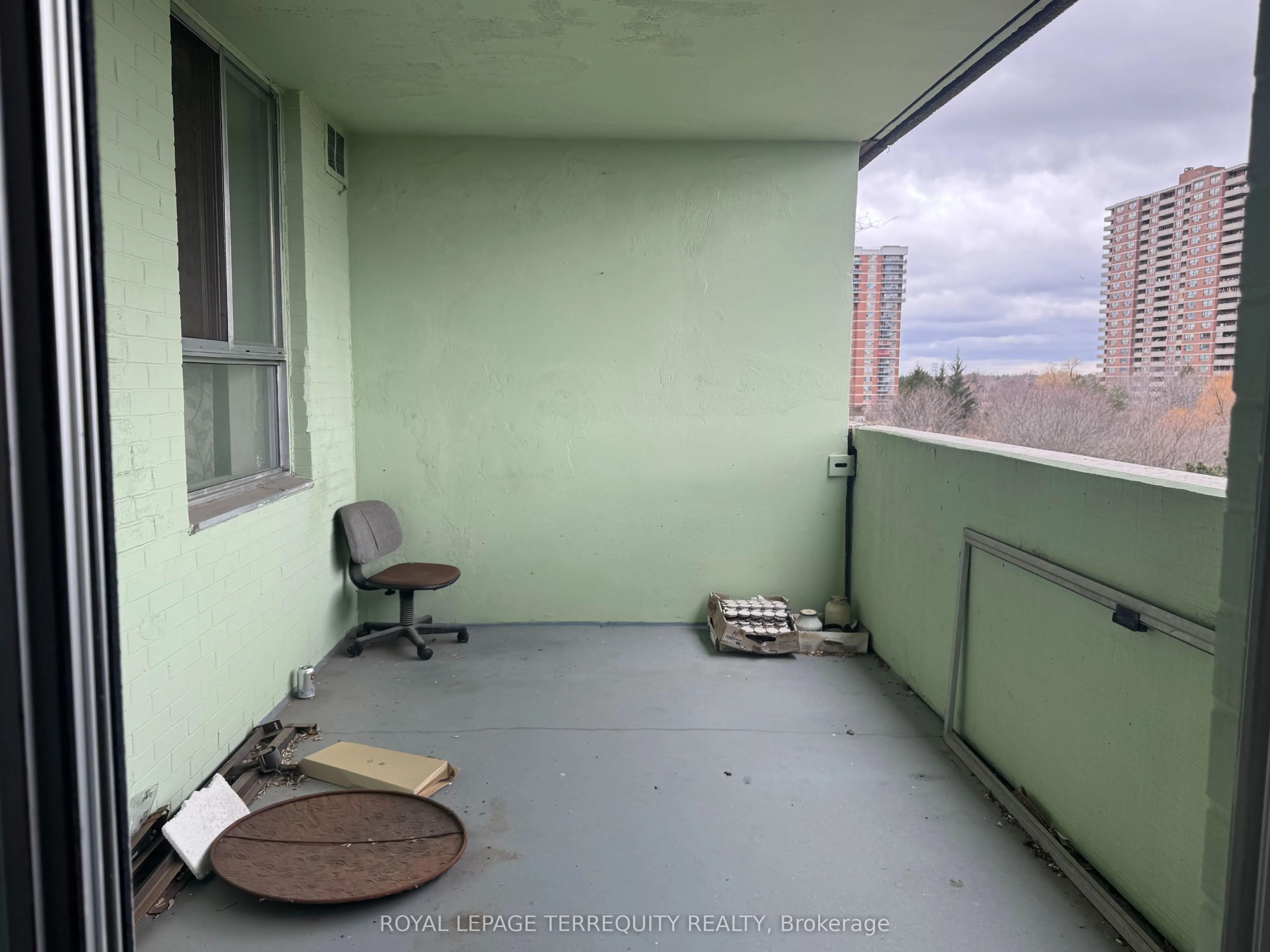40 Panorama Court, #605
