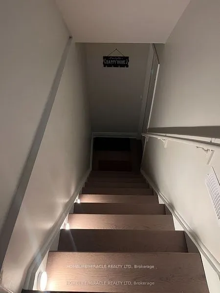 52 Versailles Crescent, #Basement