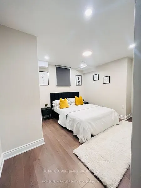 52 Versailles Crescent, #Basement