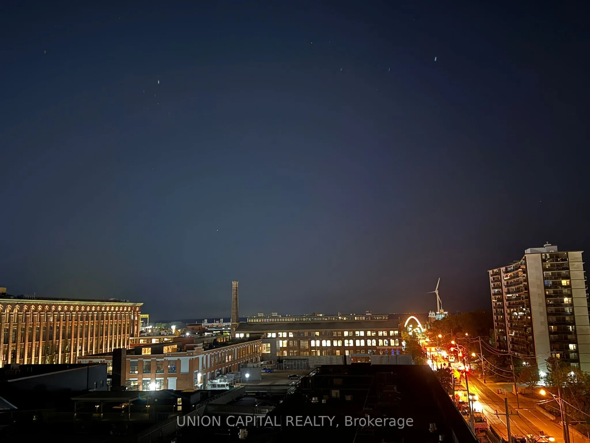 285 Dufferin Street, #521