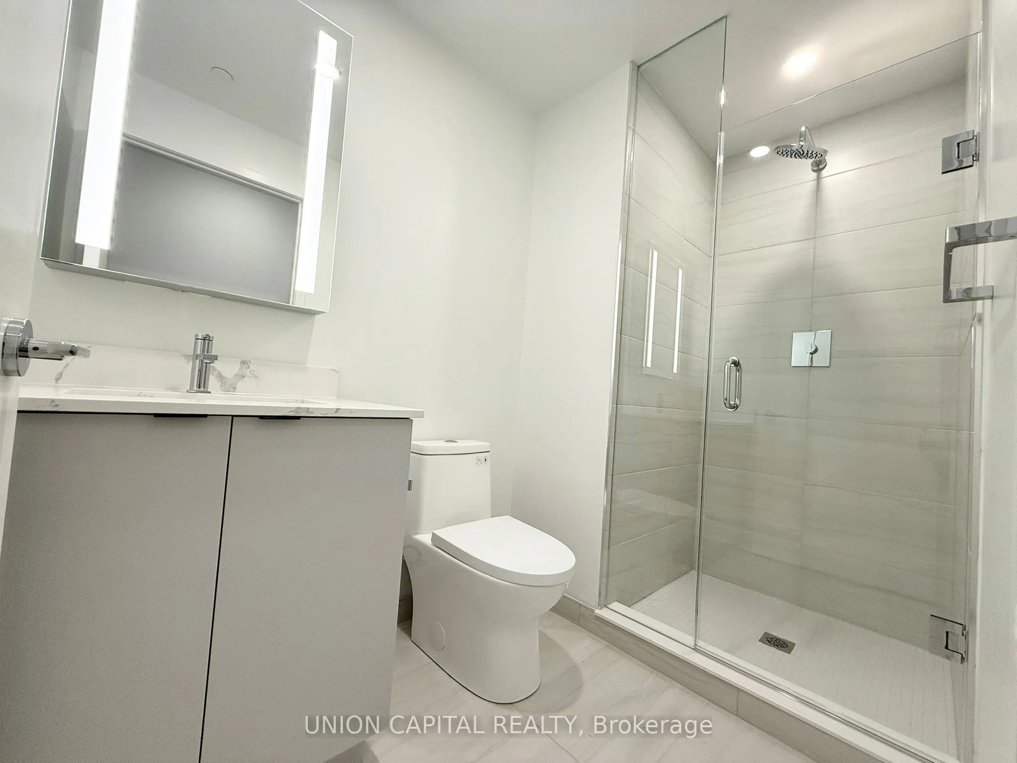285 Dufferin Street, #521