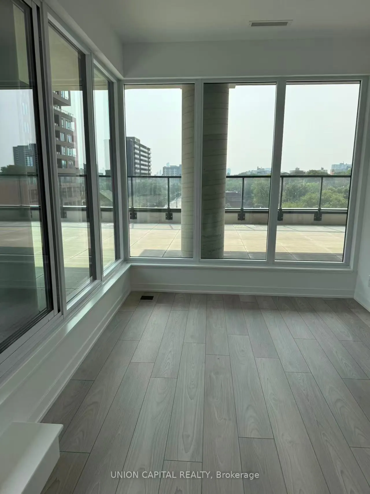 285 Dufferin Street, #521