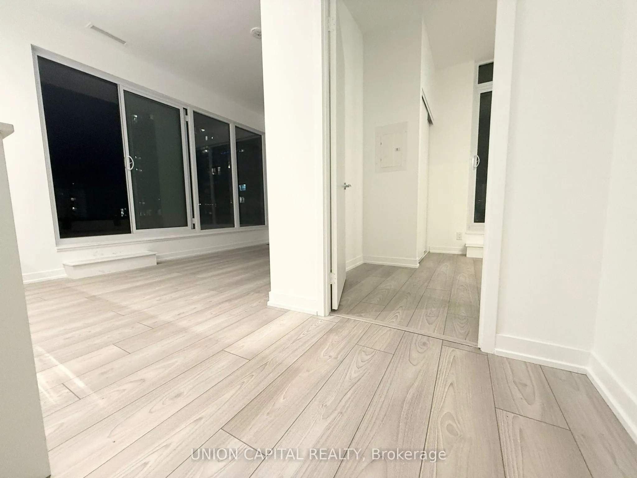 285 Dufferin Street, #521