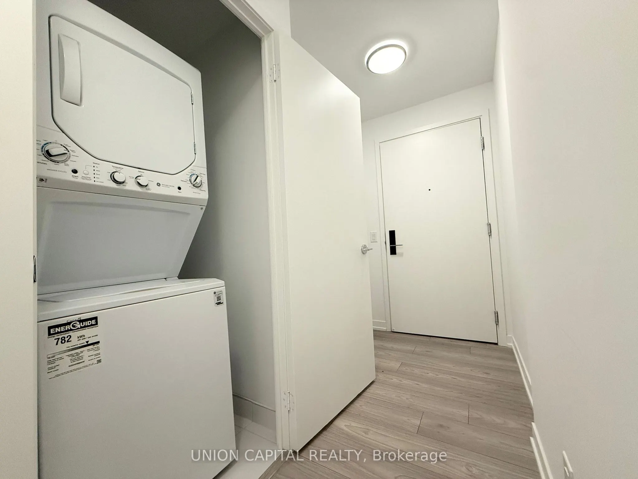 285 Dufferin Street, #521