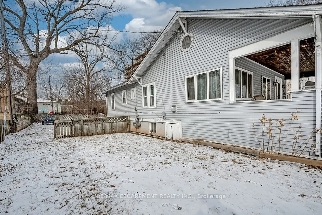 1415 Lakeshore Road