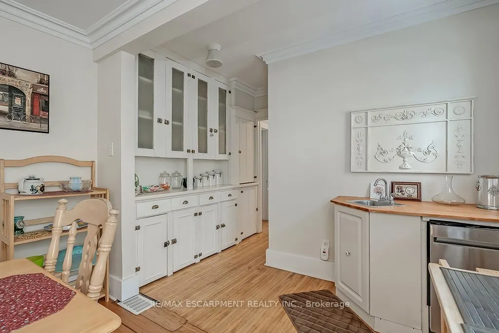 1415 Lakeshore Road