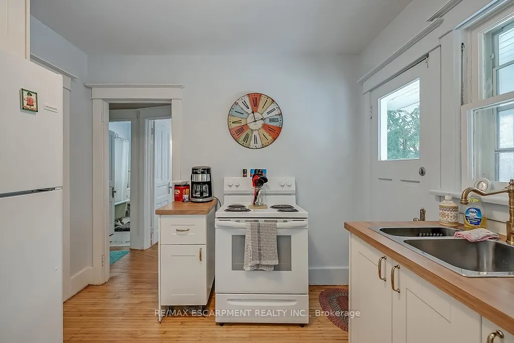 1415 Lakeshore Road