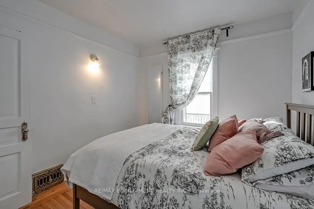 1415 Lakeshore Road