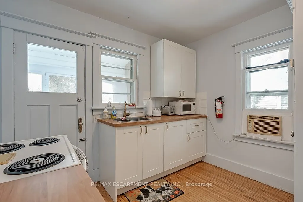 1415 Lakeshore Road