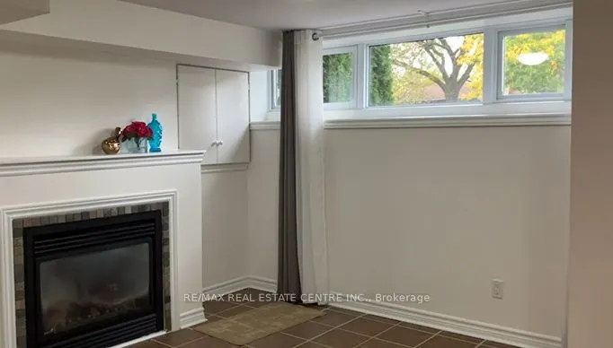 22 Hollister Road, #Lower Level