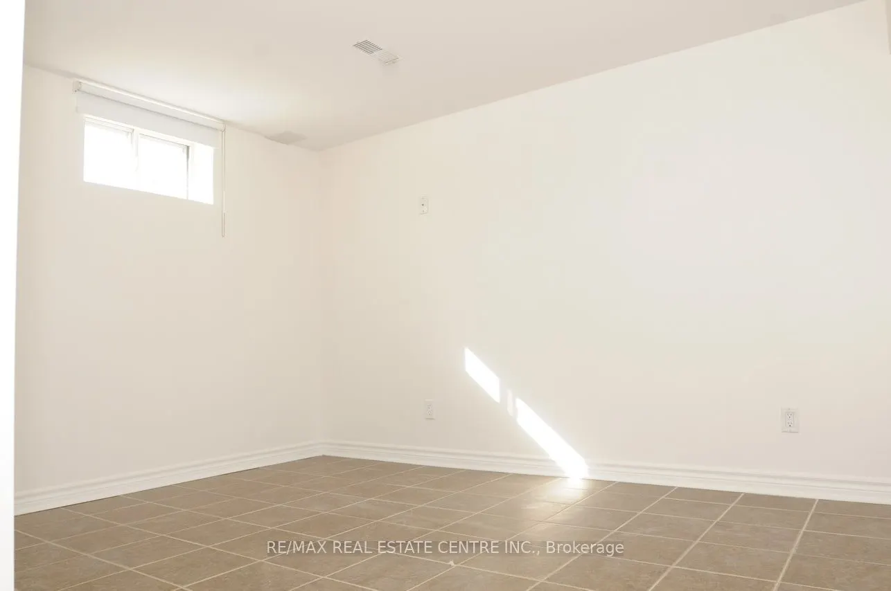 22 Hollister Road, #Lower Level