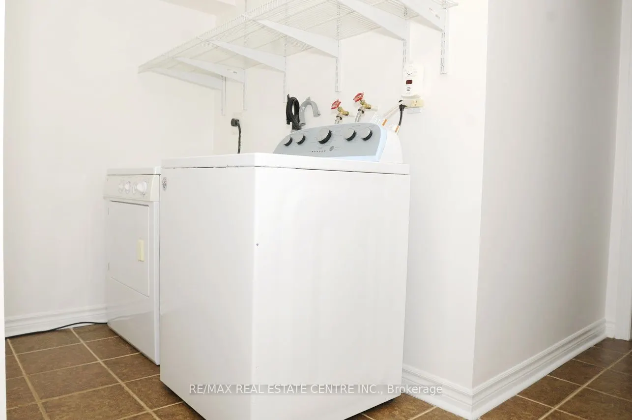 22 Hollister Road, #Lower Level