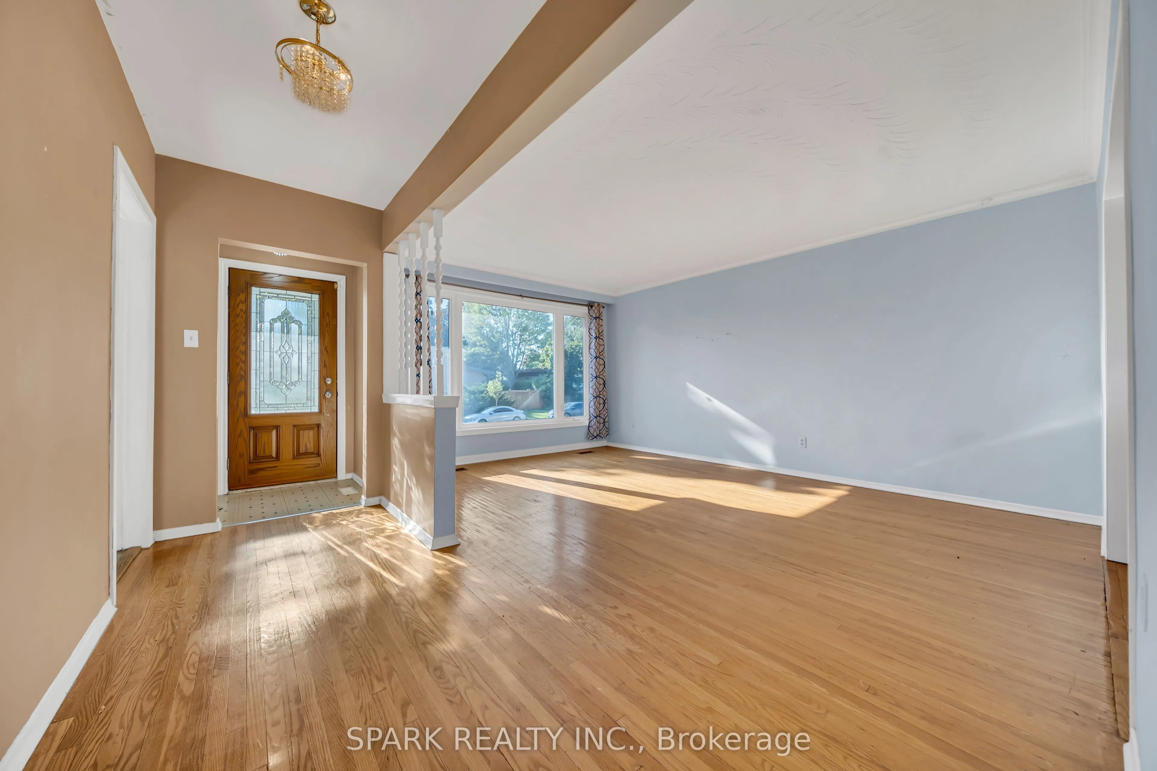 16 Horwood Drive, #Upper