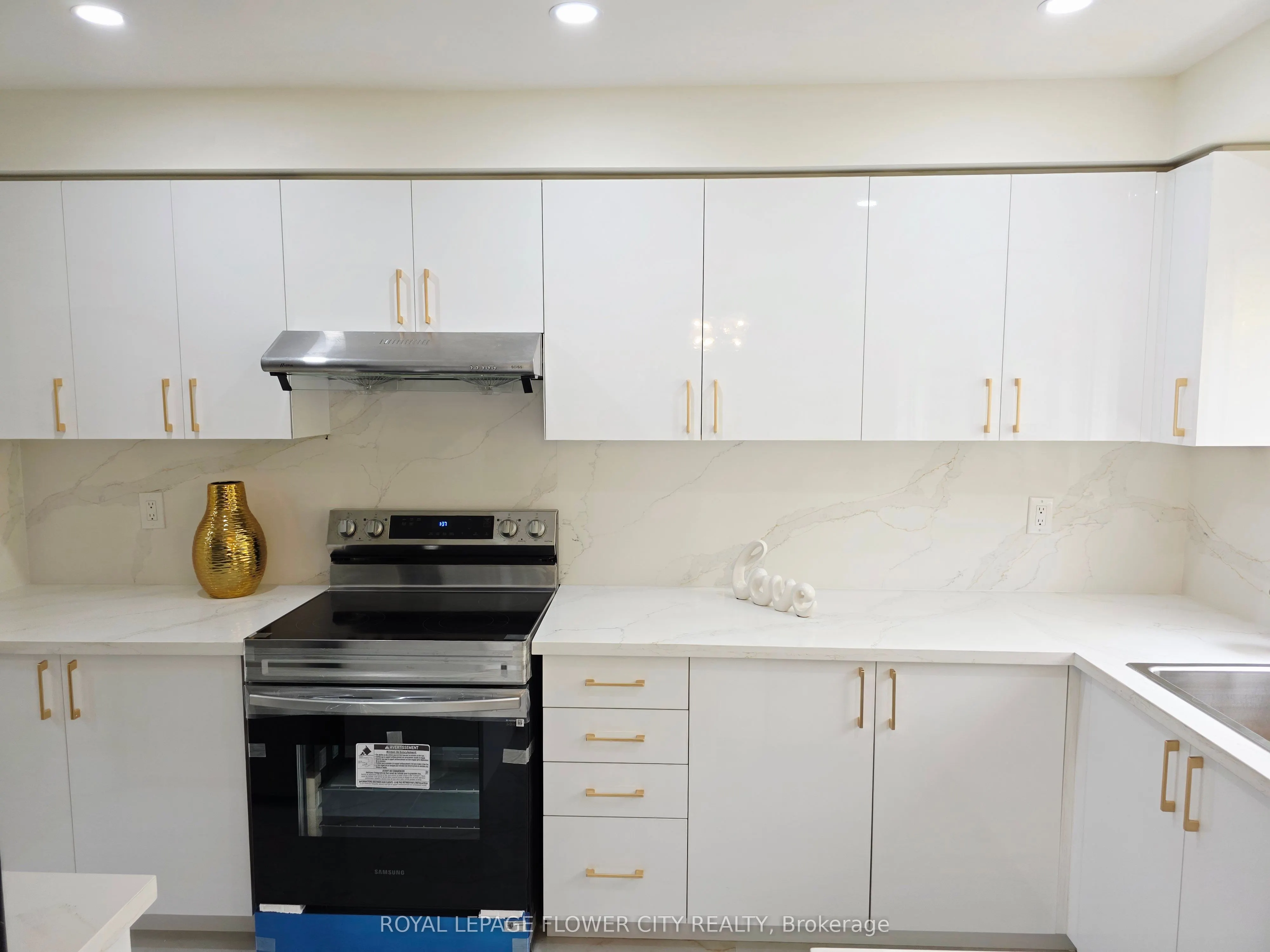 65 Brickyard Way, #35