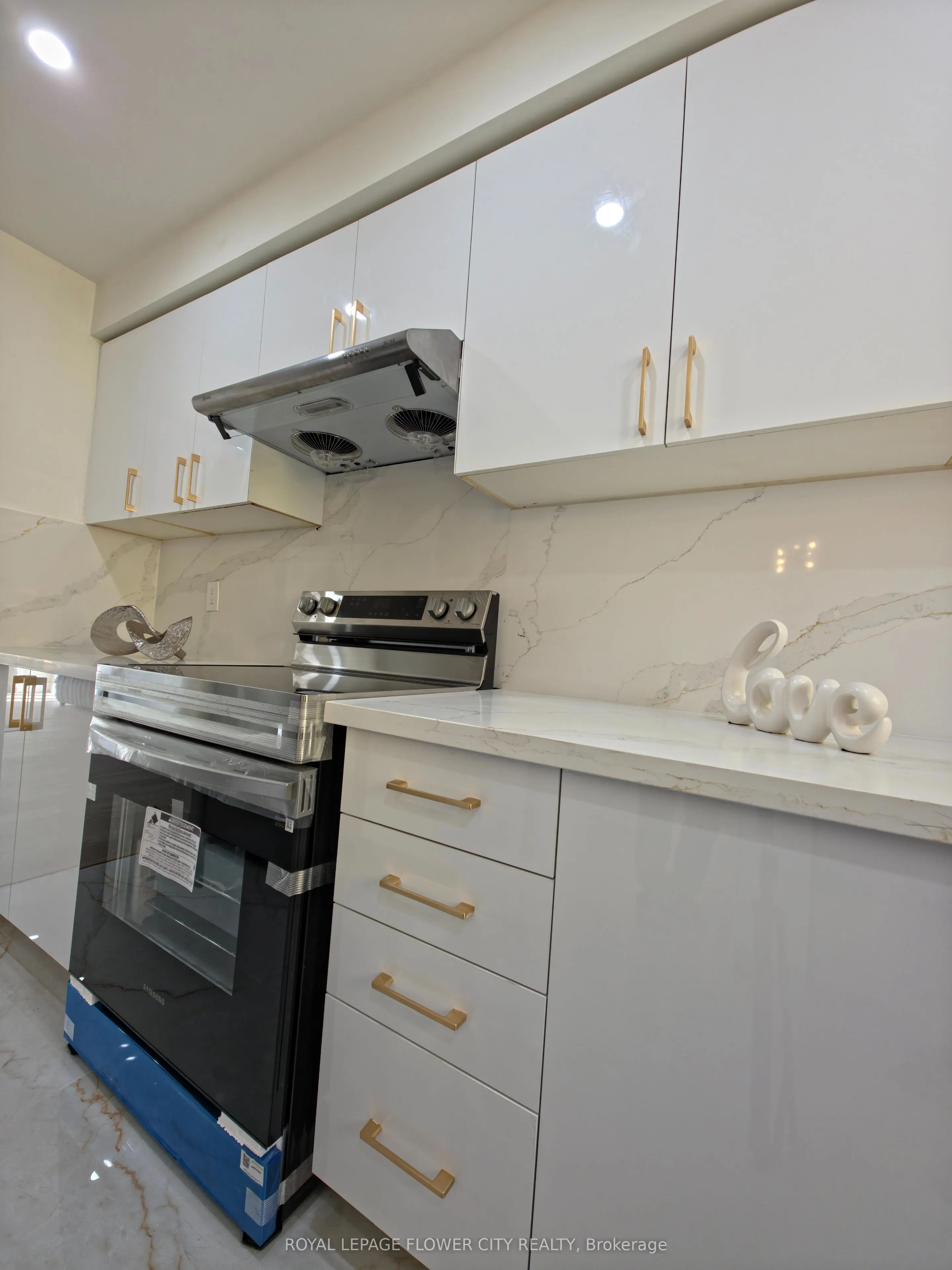 65 Brickyard Way, #35