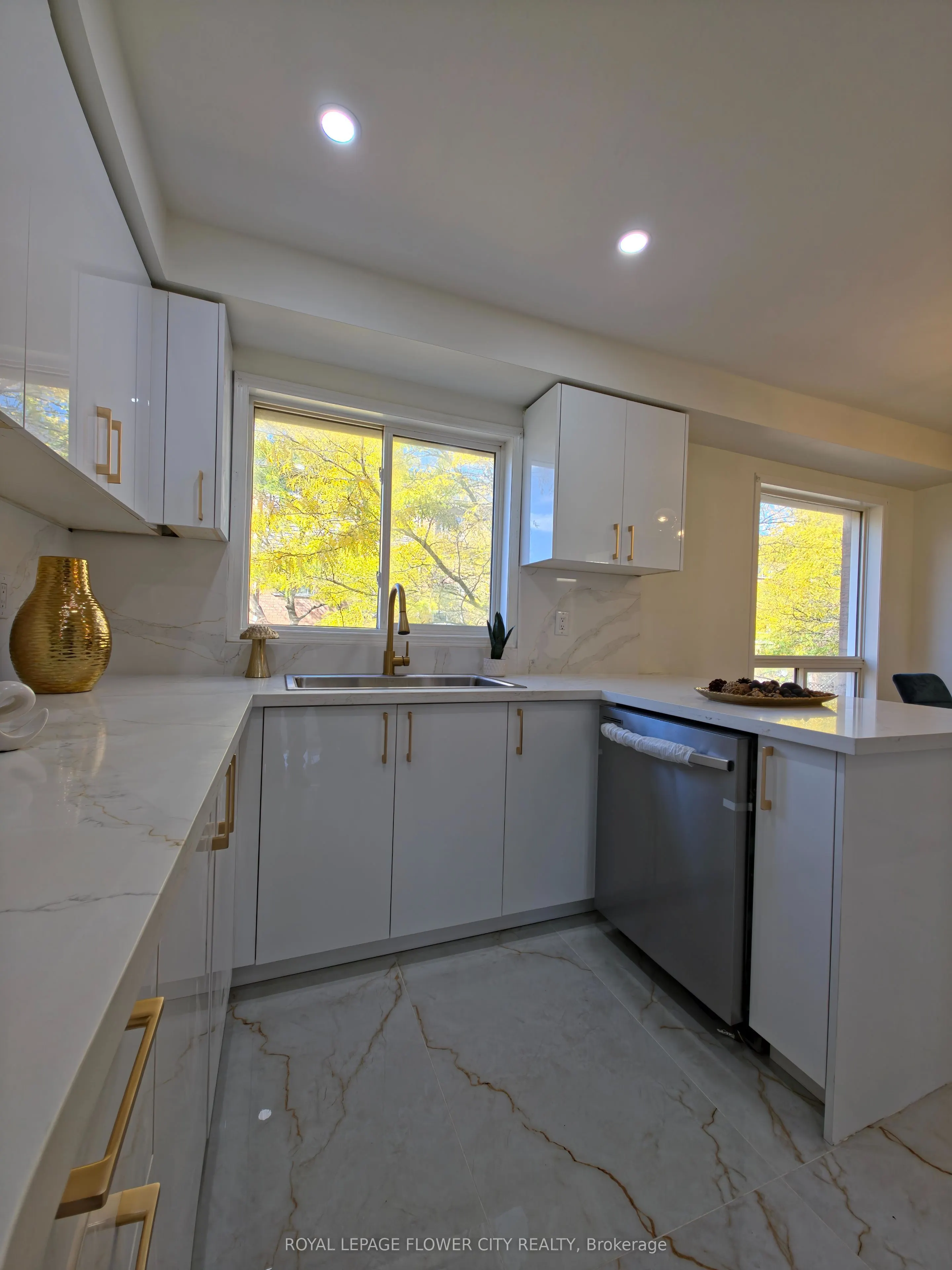 65 Brickyard Way, #35