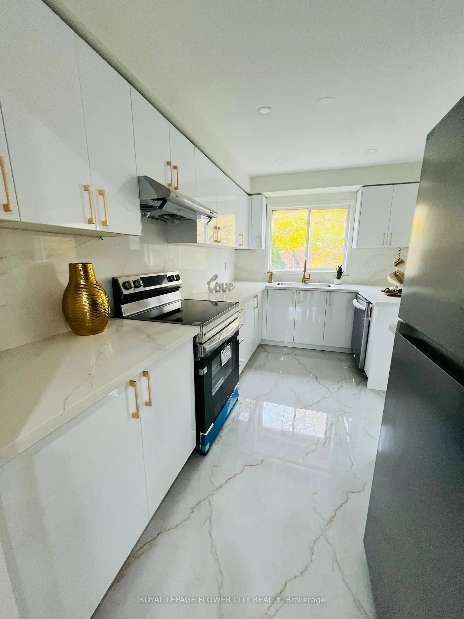 65 Brickyard Way, #35