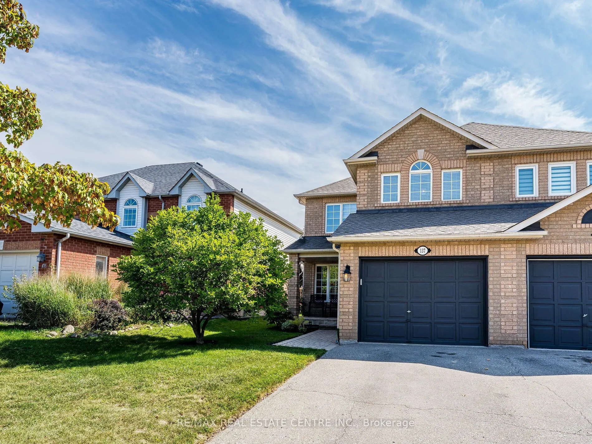 137 Mowat Crescent